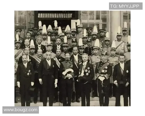 足球球星合照引发辞职风波，背后真相揭露职场权力博弈